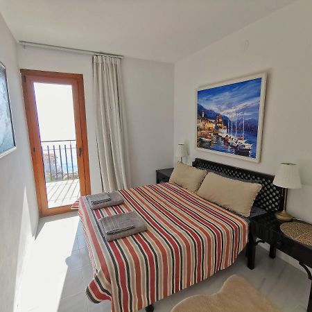 Spacious Seafront Apartment Платья-де-Аро Экстерьер фото