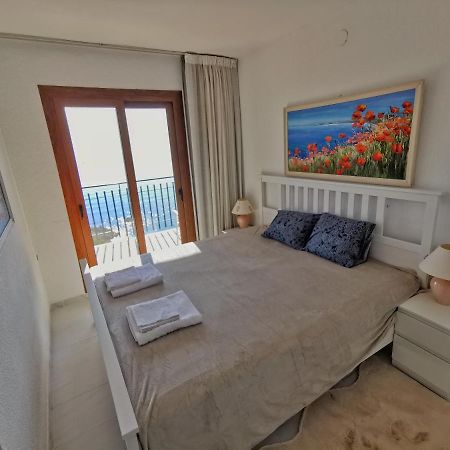 Spacious Seafront Apartment Платья-де-Аро Экстерьер фото