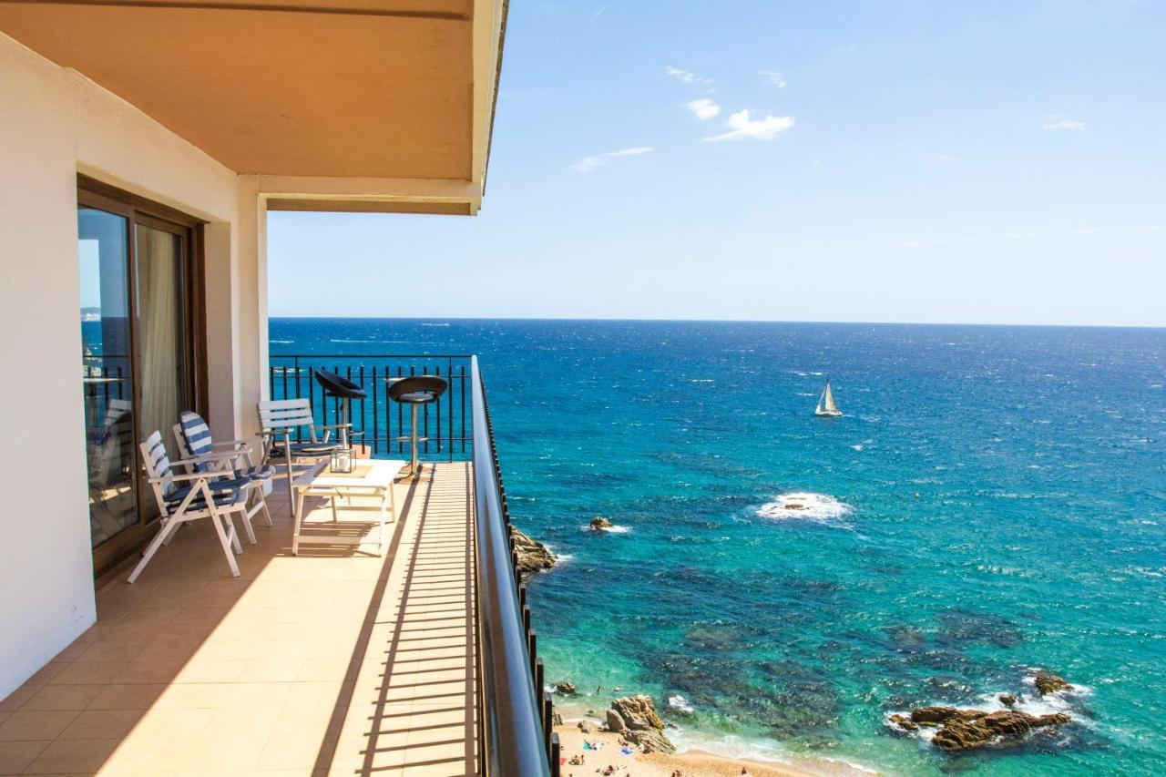 Spacious Seafront Apartment Платья-де-Аро Экстерьер фото