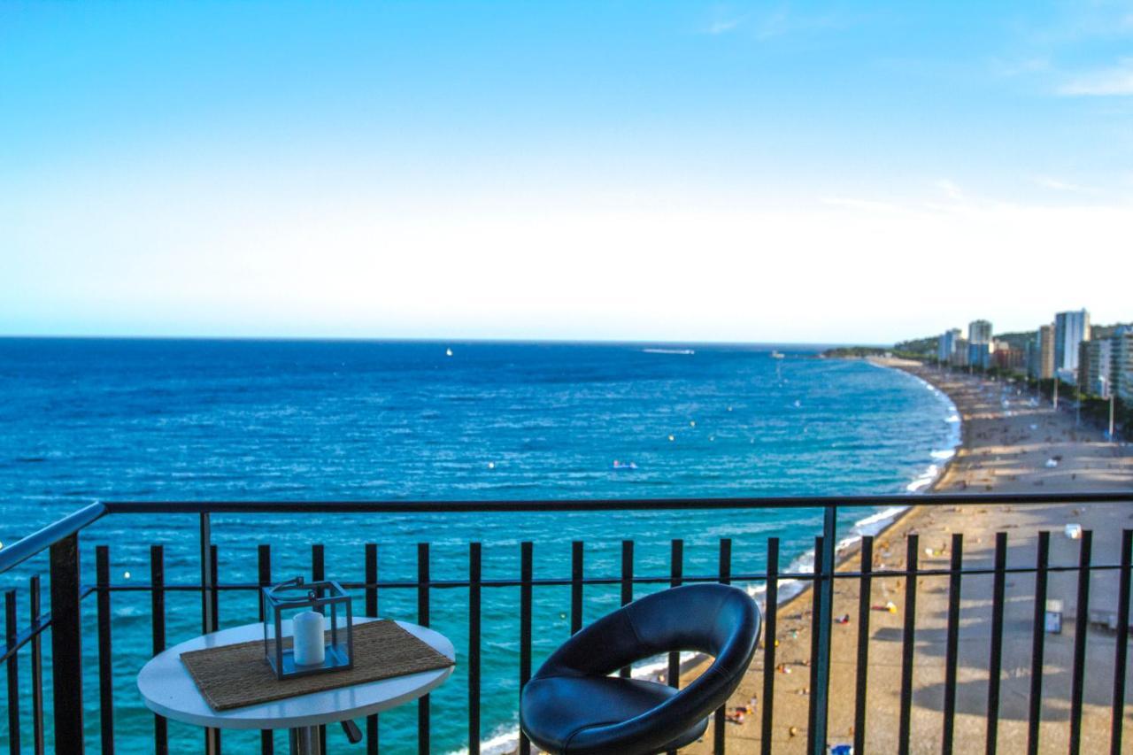 Spacious Seafront Apartment Платья-де-Аро Экстерьер фото